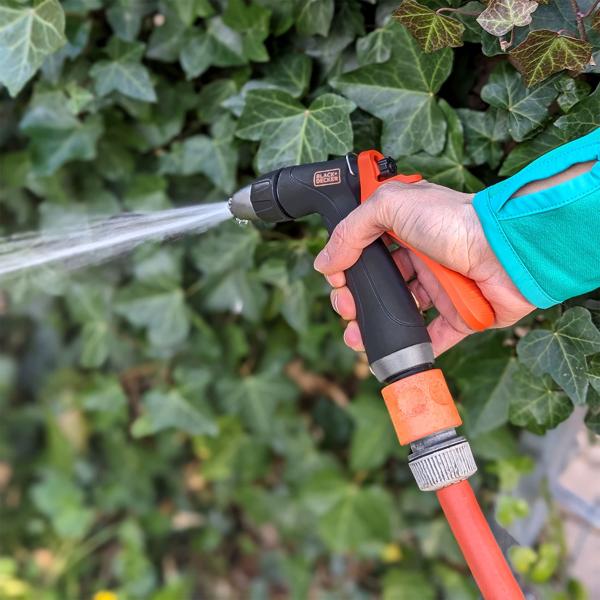 Präzise Bewässerung: Gartenbrause mit verstellbarem Durchfluss, schwarz/orange - Wasser sparen & Pflanzen schonen, Hochwertiges, robustes Design