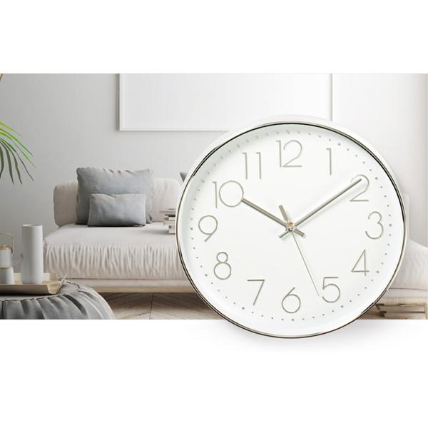Moderne Runde Wanduhr – Grosse Ziffern, 30 cm – Leises Quarzuhrwerk für Wohnzimmer, Küche, Büro – Silber-weiss, Batteriebetrieben, Stilvolles Design