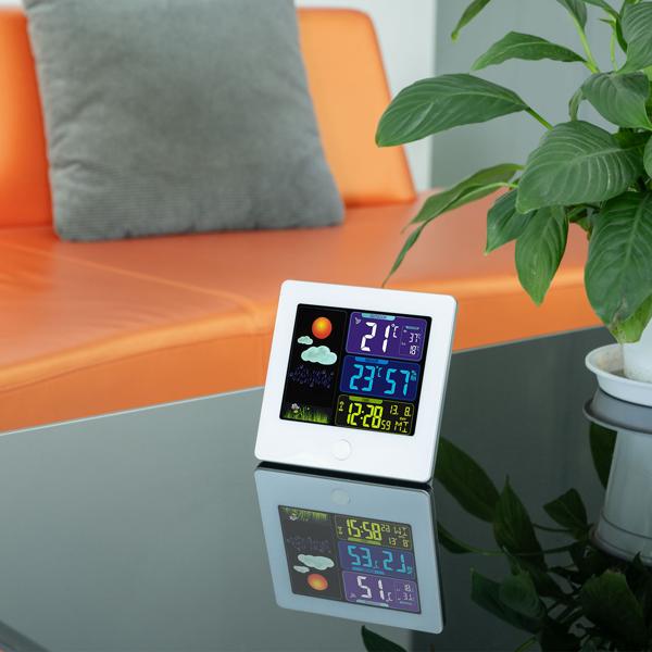 Elegante Funk-Wetterstation (weiss) mit Aussensensor – Thermometer, Hygrometer, Wecker & beleuchtetes Farbdisplay – Komfortable Wetterüberwachung