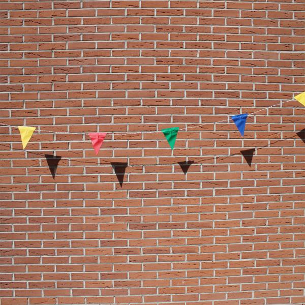 Flaggengirlande LED-Lichter - 10 bunte Flaggen 5m - Partydeko Innen & Aussen spritzwassergeschützt IPX4 - Warmweisses Licht für Gartenfest Geburtstag