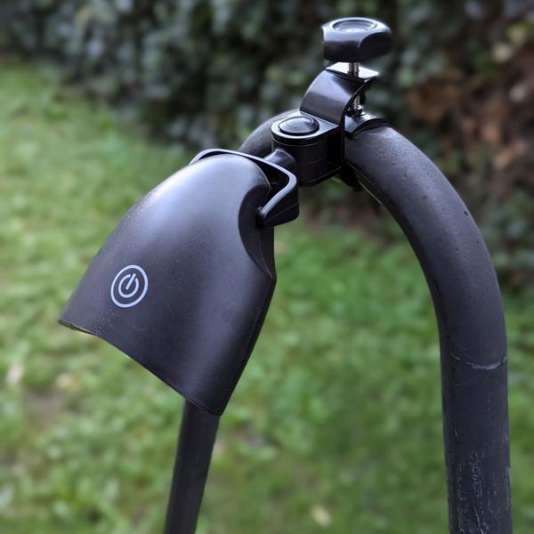 Robuste Arbeits- und Grill-Lampe mit Klemme, schwarz – Leuchte für Garten, Werkstatt & Outdoor-Aktivitäten oder BBQ in der Dämmerung