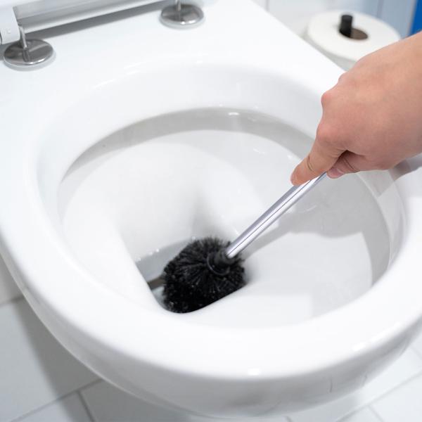 2er Spar Set WC-Bürste aus Edelstahl, praktische und effiziente Toilettenbürste inkl. 3 Bürstenköpfen, Ø 8cm, schwarz, Bürstenkopf austauschbar