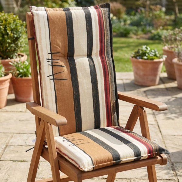 Stilvolle Hochlehner-Auflage mit Streifenmuster, Erdtöne, 123x50x6 cm – Edles Design für bequeme Stunden auf Ihrem Gartenstuhl