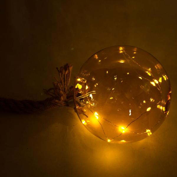 LED-Weihnachtskugel aus Glas - Ø 15 cm, warmweiss mit 15 funkelnden Draht-LEDs - Timer-Funktion für festliche Stimmung - Ideal zum Aufhängen