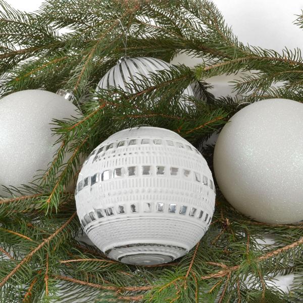 Weihnachtskugeln 4er-Set weiss - Ø 15 cm Christbaumkugeln mit 3 Designs für festliche Weihnachtsdekoration - Edler Baumschmuck Adventszeit Büro Zuhause