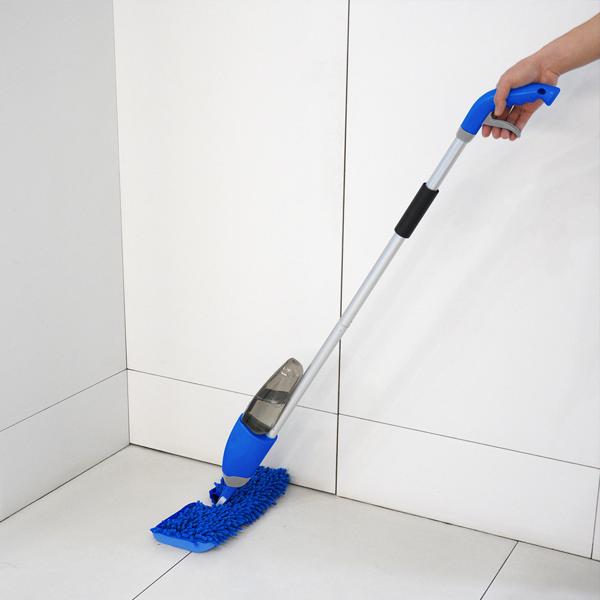 Praktischer 2 in 1 Bodenwischer nass-trocken mit Sprühfunktion, FastSwap, Wassertank 700 ml, 180°-Schwenkkopf, inkl. 2 Wischtüchern