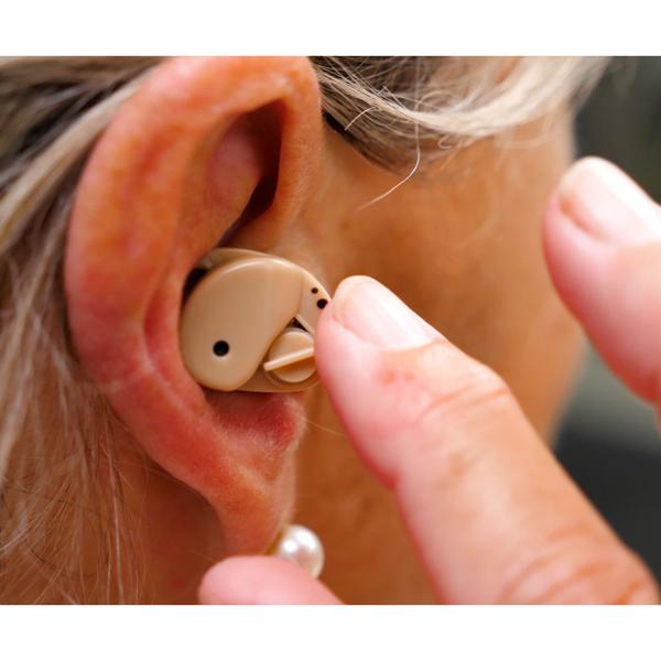 2er-Set Mini-Hörverstärker – Diskret, einfach bedienbar für Theater & Kino – Verstärkt Sprache & Umgebungsgeräusche – Inkl. 7 Batterien, 3 Ohrstöpsel