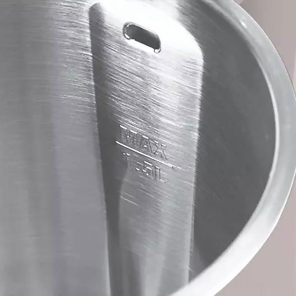 Designer Wasserkocher, 1800W, taupe matt, Edelstahl, 1.7L – Doppelwandig, 360° Drehsockel, Boil-Dry Schutz, Elegantes Küchengerät