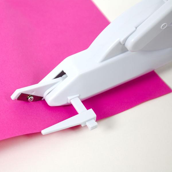 Automatische Akku Schere - Präzises Schneiden von Stoff & Papier - Mühelose Handhabung, verstellbare Führung 1.5-3.0cm - Ideal für Nähen, Basteln, DIY & Büro