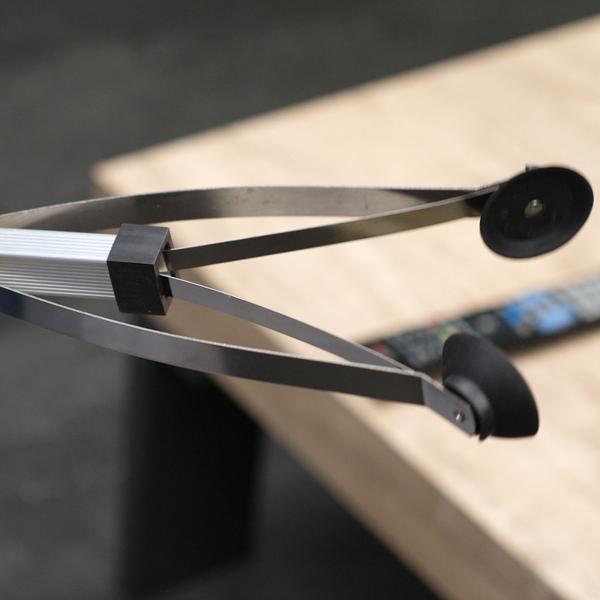 Greifarm 82 cm klappbar - Greifzange mit Saugnäpfen & Verriegelung - Aufhebehilfe für Senioren & Müll - Aluminium/ABS, rechts/links