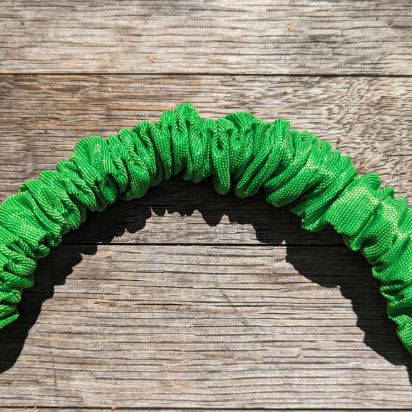 Flexibler Gartenschlauch mit Brause: 2,5 bis 7,5m, 7 Bewässerungsarten, Schnellkupplung, langlebiges und robustes Textilgewebe & Kunststoff