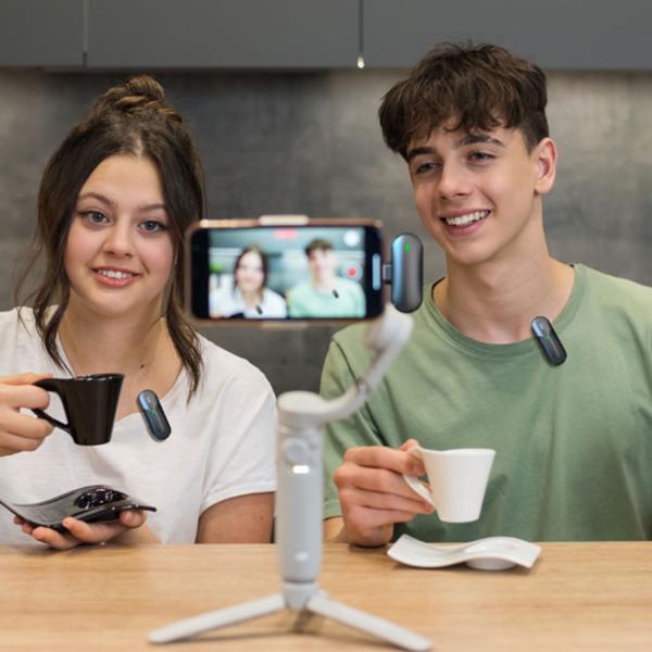 Kabelloses Influencer-Mikrofon-Set: 2 Mini-Mikrofone, schwarz, mit Geräuschunterdrückung. Ansteckmikrofon für Streaming & klare Aufnahmen