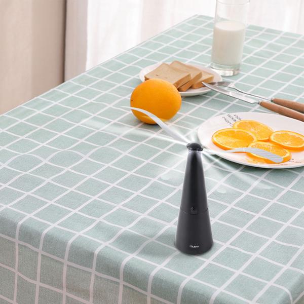 2er Akku-Fliegenvertreiber mit 2 Flügeln, tierfreundlicher Fliegenwedler ohne Chemie, Li-Ion Akku, Hinstellen, Aufhängen auf Balkon, Terrasse, im Garten