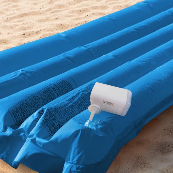 Kompakte Akku-Luftpumpe mit LED: weiss, 5 Düsen – schnell aufpumpen, flexible Einsatzmöglichkeiten, mit integrierter Leuchte