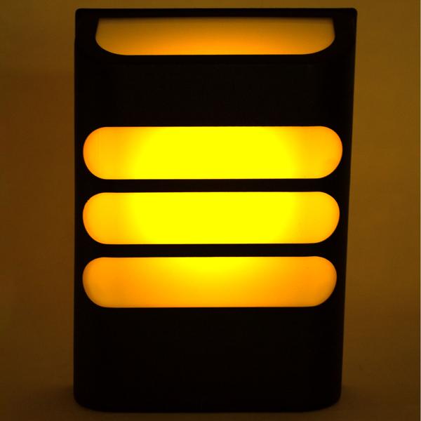 Elegante Solar Wandlampe - 8h Leuchtdauer, IP44 Spritzwasserschutz, warmweisses Licht - für sichere Aussenbereiche, Gartenwege - Schwarz, 16x11 cm