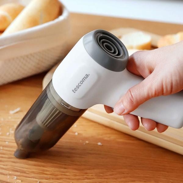 Kabelloser Akku-Handstaubsauger (weiss): kompakt 21 x 15,5 cm, inkl. Düsenaufsätze - flexibel für Auto, Haushalt & mehr