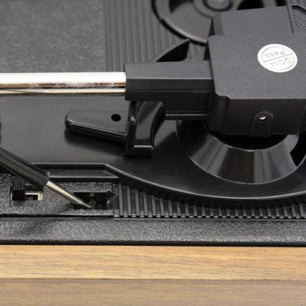 Retro-Plattenspieler mit Bluetooth: Digitalisier-Funktion & integrierte Lautsprecher. Stilvoller Schallplattenspieler für modernen Vinyl-Genuss