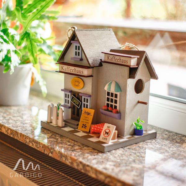 2er-Set Nisthilfe Kaffeehaus-Optik - Vogelhaus für Haussperlinge & Trauerschnäpper mit Reinigungsöffnung - 22.5x24x16.6 cm - zum Aufhängen/Hinstellen