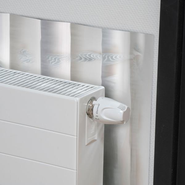 Heizkörper-Reflexionsfolie - Reduziert Heizkosten, gleichmässige Wärmestrahlung, Thermofolie mit Klebeband, 750x50cm - PET Material, zuschneidbar, ohne Bohren