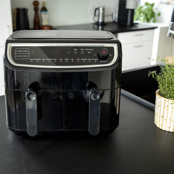 Dual Zone Doppelkorb Heissluft Fritteuse, Air Fryer mit 2 Körben, 9 Liter, 2400 Watt, 12 Programme, 2 Grill Roste, Display, Zeitschaltuhr, PFAS-frei