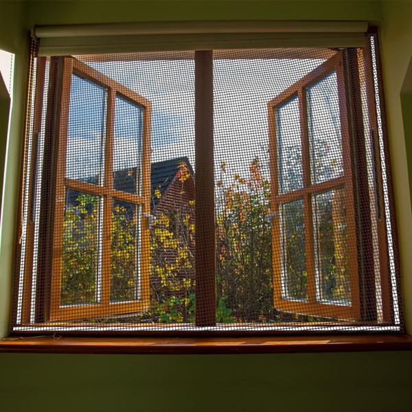 Fliegennetz für Fenster bis 130 x 150 cm, Fliegengitter individuell zuschneidbar PLUS 6m Klettband - Mückenschutz ohne Bohren