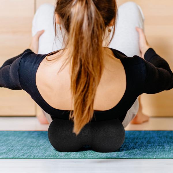 Faszienmassageball Duo (12 cm, schwarz): Punktuelle Massage für Nacken, Rücken & mehr. Einfache Anwendung für effektive Entspannung