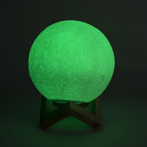 2er-Set Beeindruckende 3D Mond Dekorations- Lampe mit Holzständer, Touch-& Fernbedienung, 16 Farben, 5 Leuchtmodi, Akku, Ø 15 cm