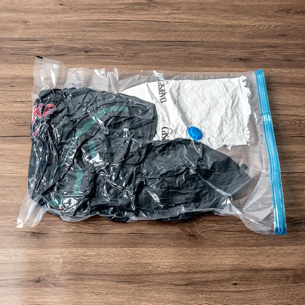 6er-Set platzsparende Vakuumbeutel L, 60 x 80 cm, Kompression mit dem Staubsauger, Aufbewahrungssäcke Saisonkleidung, Bettdecken und Bezüge