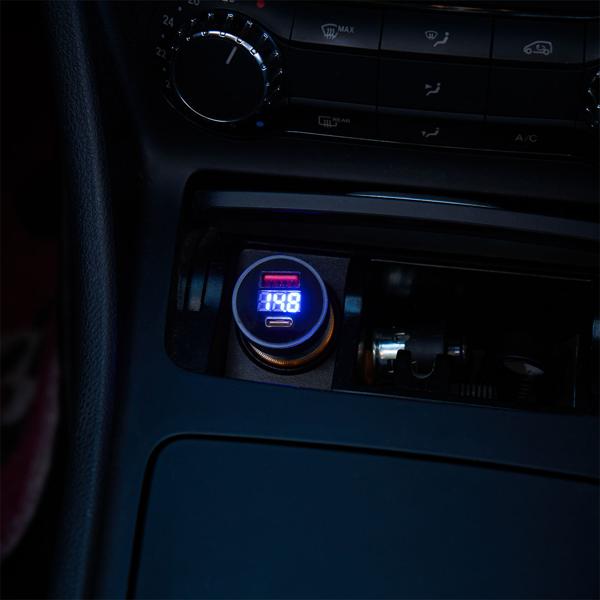 Dual Kfz-USB-Ladegerät 38W (USB-C PD & USB-A QC) – Schnellladestecker für Zigarettenanzünder mit digitaler Spannungsanzeige