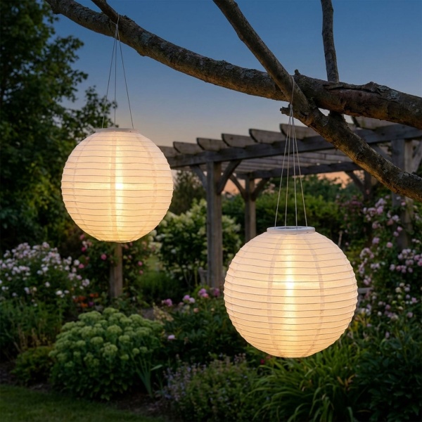 2er-Set Solar LED Lampion mit Dämmerungssensor, weiss, Ø 28 cm: Automatische Gartenleuchte, dekorativ & einfach aufzuhängen