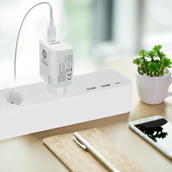 USB Ladegerät, weiss, 2 Ports, 1x USB-C und USB-A, 20 W, Power Delivery 3.0 für schnelles Laden von iPhone, Samsung, Huawai, Xiaomi