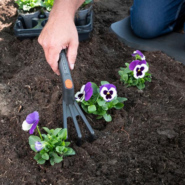 Gartenwerkzeug-Set 4-teilig - Optimale Pflanzenpflege, Blumenpflege & Gartengestaltung - Inkl. Kniematte, Blumenkelle, Gartenkralle, Schere