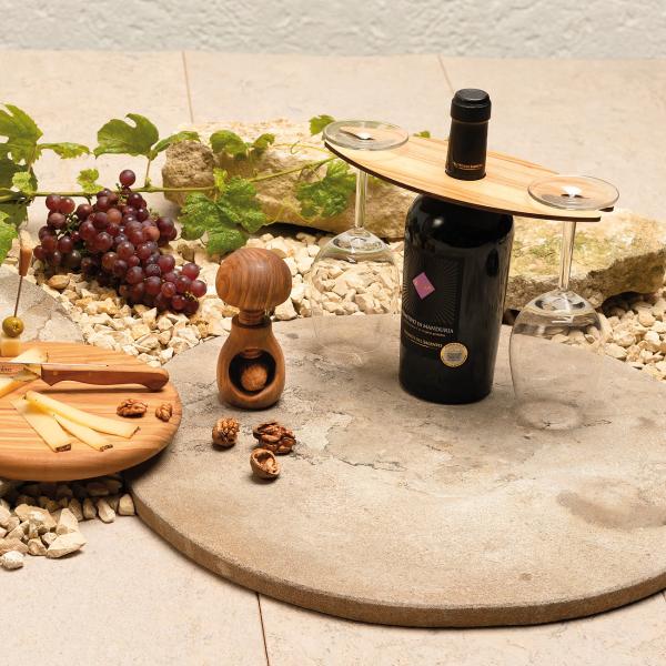 Olivenholz Wein-Caddy Flaschenhalter - für zwei Weingläser - 25x11cm Holztablett - Handgefertigt, schnittfest & umweltfreundlich - ideales Geschenkset