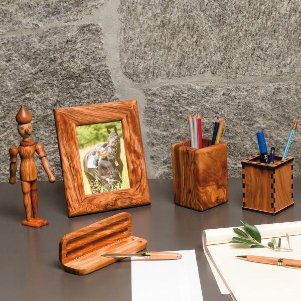 Rechteckiger Bilderrahmen aus Olivenholz - 22x18cm - Handgefertigt, unbehandelt, für Hoch- & Querformat - Einzigartige Maserung, Geschenkidee