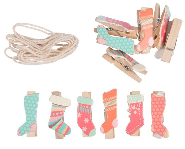 Klammern aus Holz - Weihnachtssocken Design - Bunte Mini Dekoklammern zum Befestigen von Fotos, Notizen, Geschenken - Verschliessen von Tüten