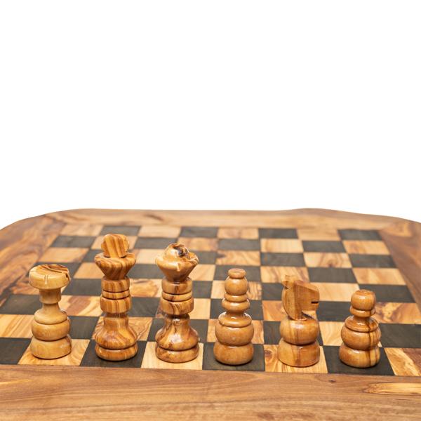 Rustikales Schachbrett aus Olivenholz mit Figuren 50x50cm - Handarbeit Made in Italy - Edle Deko - Robust & langlebig - Unikat mit natürlicher Maserung