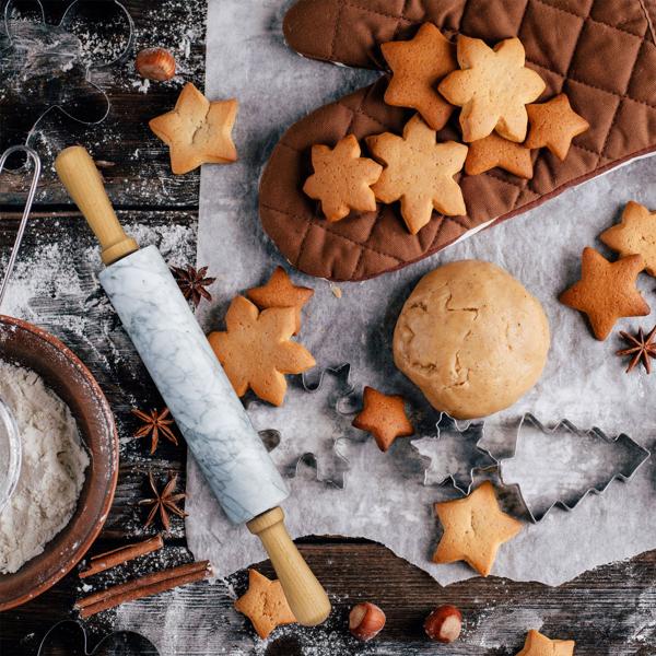 Nudelholz aus Buchenholz und Marmor - Teigroller für Plätzchen Kuchen Pizzateig - Ergonomische Griffe - Dekoratives Wallholz 48cm - Unikat