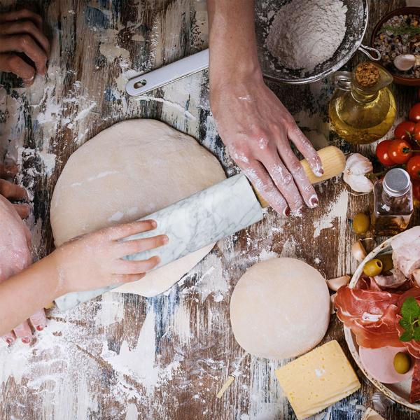 Nudelholz aus Buchenholz und Marmor - Teigroller für Plätzchen Kuchen Pizzateig - Ergonomische Griffe - Dekoratives Wallholz 48cm - Unikat