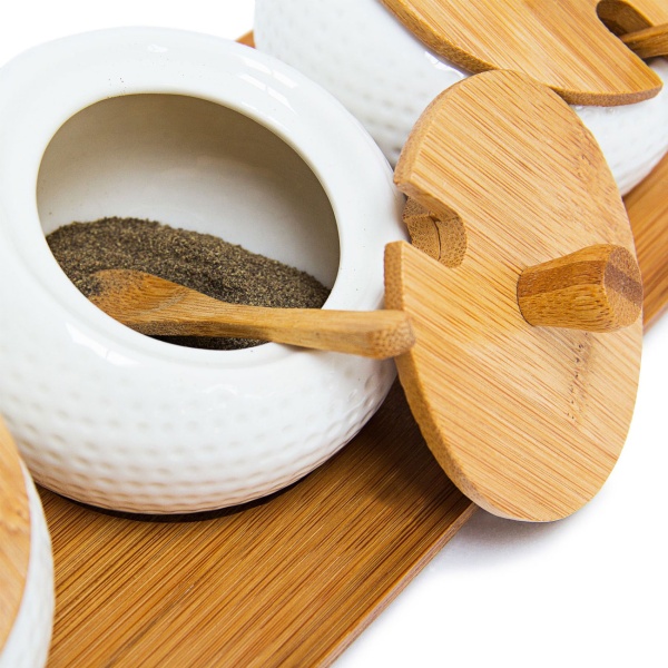 3er-Set Gewürzgläser aus Keramik - Dipschalen mit Deckel, Löffel & Bambus Brett - Marmeladenbar - Ø 9cm - Braun/Weiss - 130 Zeichen