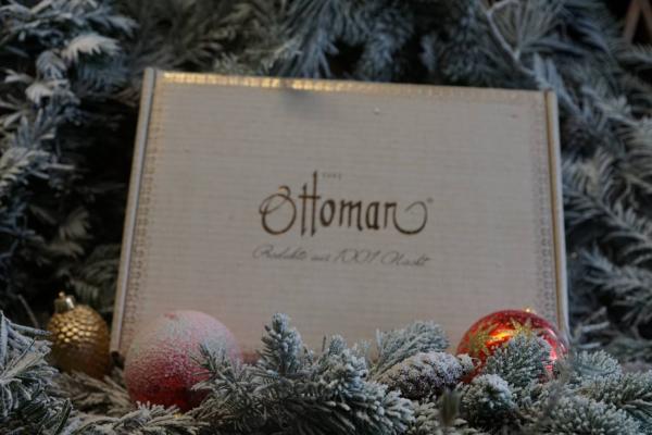 4er Geschenkset - Peelinghandschuh, Olivenölseife, Seifenschale & Hamamtuch für Wellness & Spa zu Hause - Beugt Hautalterung vor