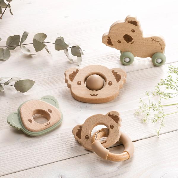 Babyspielzeug Bär aus Holz und Silikon - Greifring für Kleinkinder - Feinmotorik Förderung & Zahnhilfe - Holzart Buche - Braun/Grün - Praktisch für unterwegs