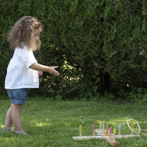 Outdoor Ringwurfspiel aus Kiefernholz - Wurfspiel mit Sisalringen, 50x50cm - Geschicklichkeitsspiel für Kinder ab 3 Jahren - Fördert Motorik & Lernen