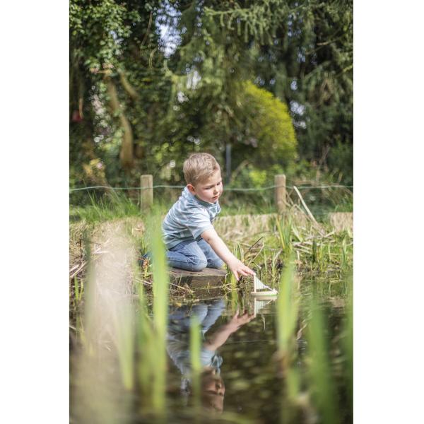 Badeboote 2er-Set - Wasserspielzeug aus Kiefern- & Birkenholz - Mit Segel & Seil - Für Badewanne, Planschbecken & Schwimmbad - L: 22,6 cm