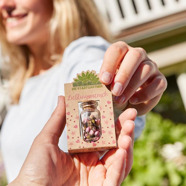 Geschenk Lieblingsmensch - Blüten im Glas mit Korkverschluss - Handgefertigt Deutschland - 100% natürliche & selbstgepflückte rosa Blüten