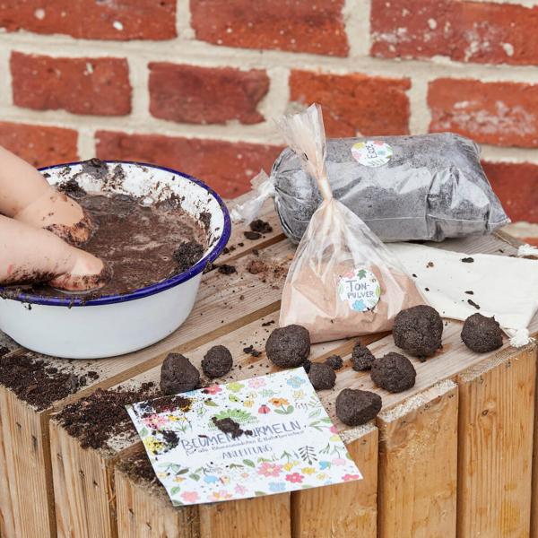 Samenbomben Kit zum Selbermachen - 30 bunte Blumenmurmeln mit Saatgut, Gartenerde, Lehmpulver & Anleitung - 100% Naturmaterialien