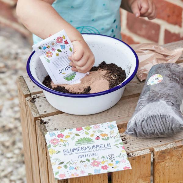 Samenbomben Kit zum Selbermachen - 30 bunte Blumenmurmeln mit Saatgut, Gartenerde, Lehmpulver & Anleitung - 100% Naturmaterialien