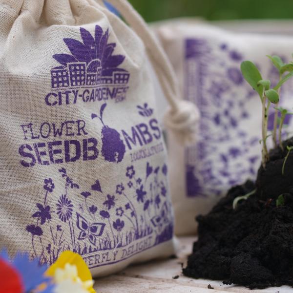 8er-Set Samenbomben Schmetterlingswiese - Paradies für Bienen & Schmetterlinge - 39 Saatgutarten - 100% Naturmaterialien im Jutebeutel - Handgemacht