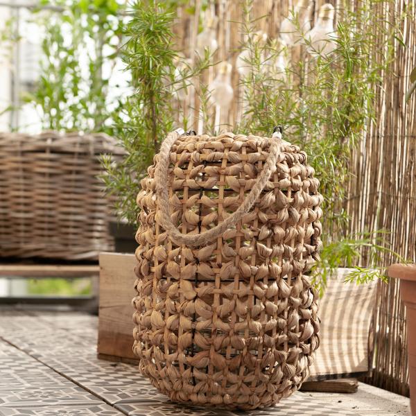 Windlicht Natur aus Rattan - Gemütliche Atmosphäre & hübsches Schattenspiel - Henkel aus Jute - Ø 24 x 36 cm - Für Kerzen mit Kerzenglas