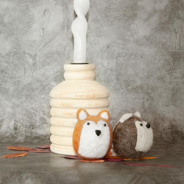 Paulowniaholz Kerzenständer braun – Edler Kerzenhalter extravaganter Form – Robust, langlebig, kratzfest, Ø 10x15,5 cm – Für Wohnzimmer, Bad, Flur