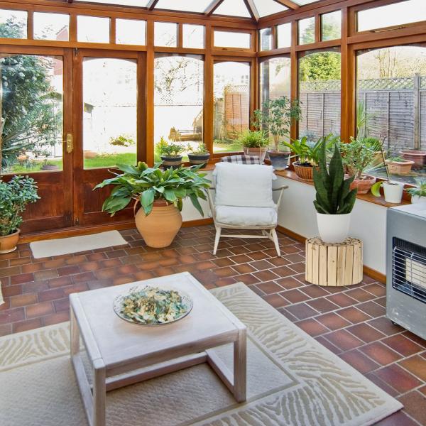 Blumenhocker naturbelassenes Tannenholz - Pflanzenständer Holz braun - Schicker zeitloser Deko Artikel H 20,5 x Ø 30 cm - Für drinnen & draussen